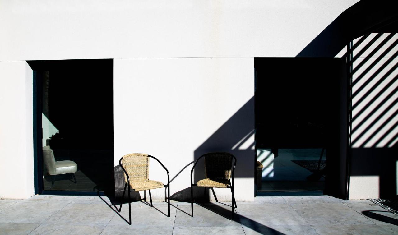 Maison-M Aix Meyreuil Bagian luar foto