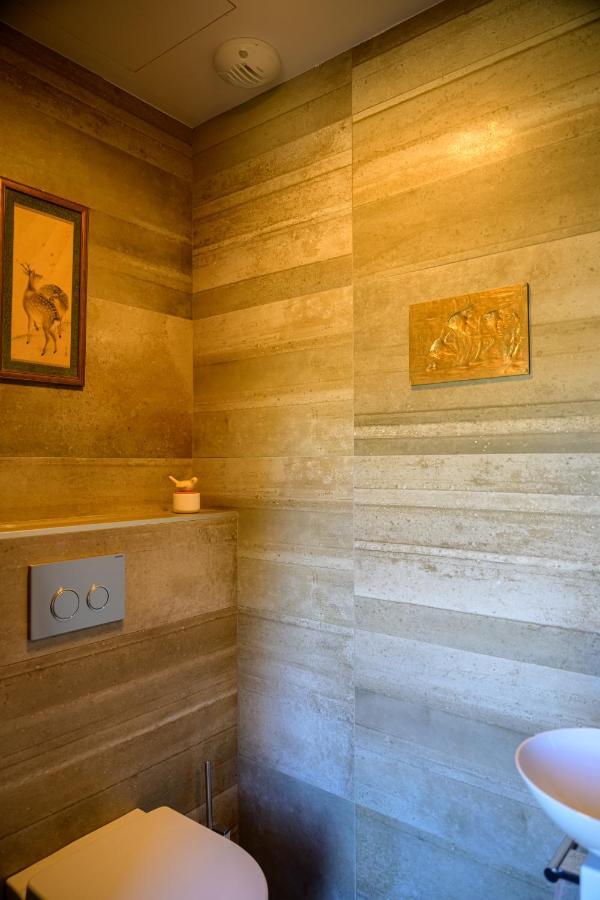 Maison-M Aix Meyreuil Bagian luar foto